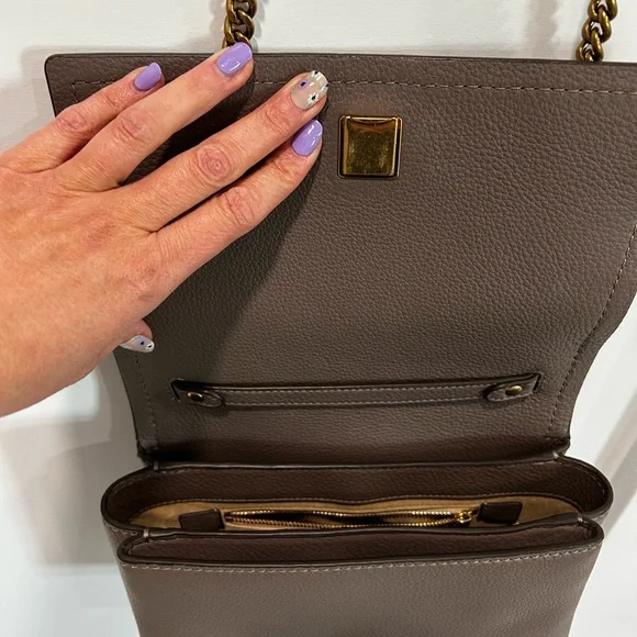 Tory Burch Brown Crossbody Bag with Minimalist Design - Picture 2 of 4